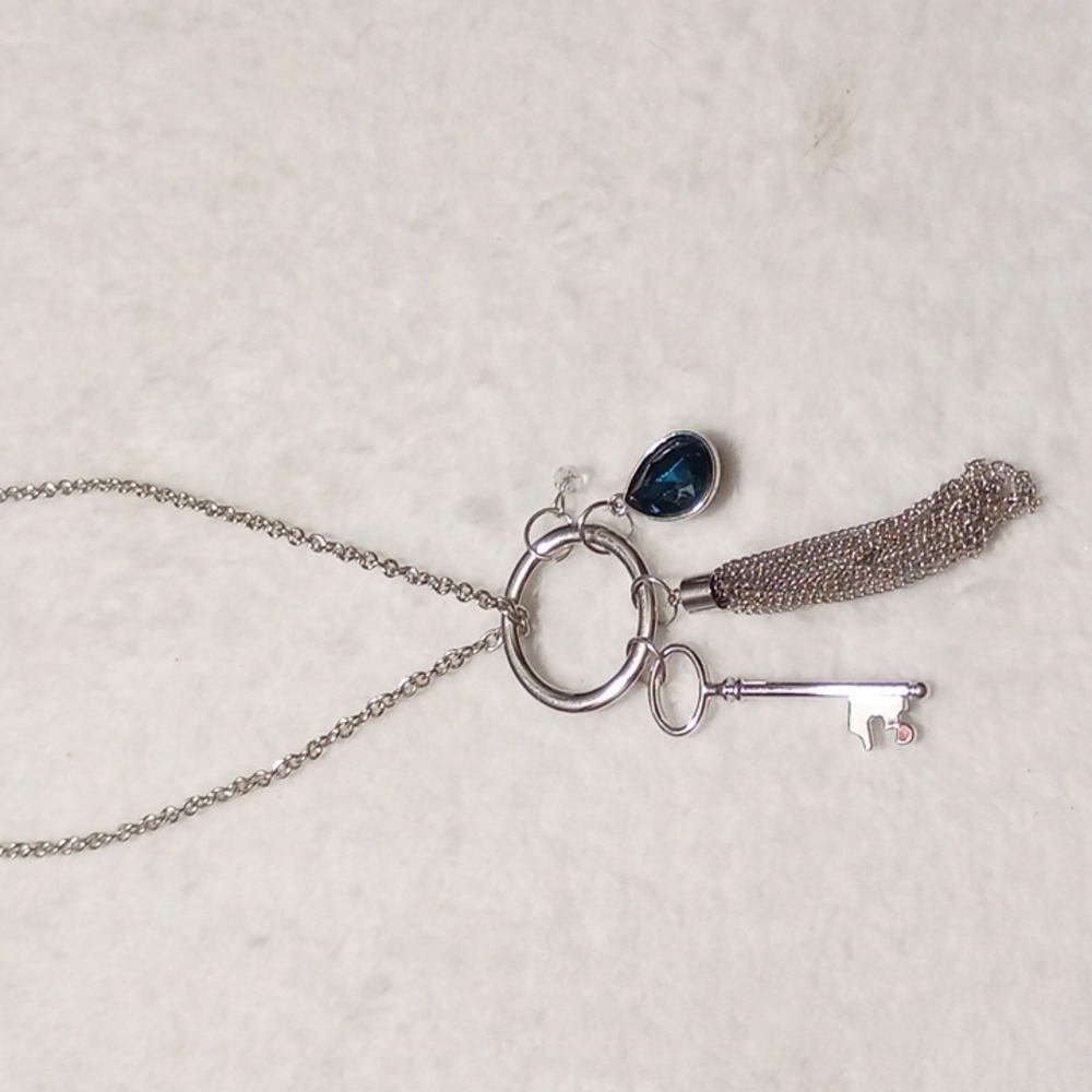 💐Unlock Your Sparkle Blue Necklace💐